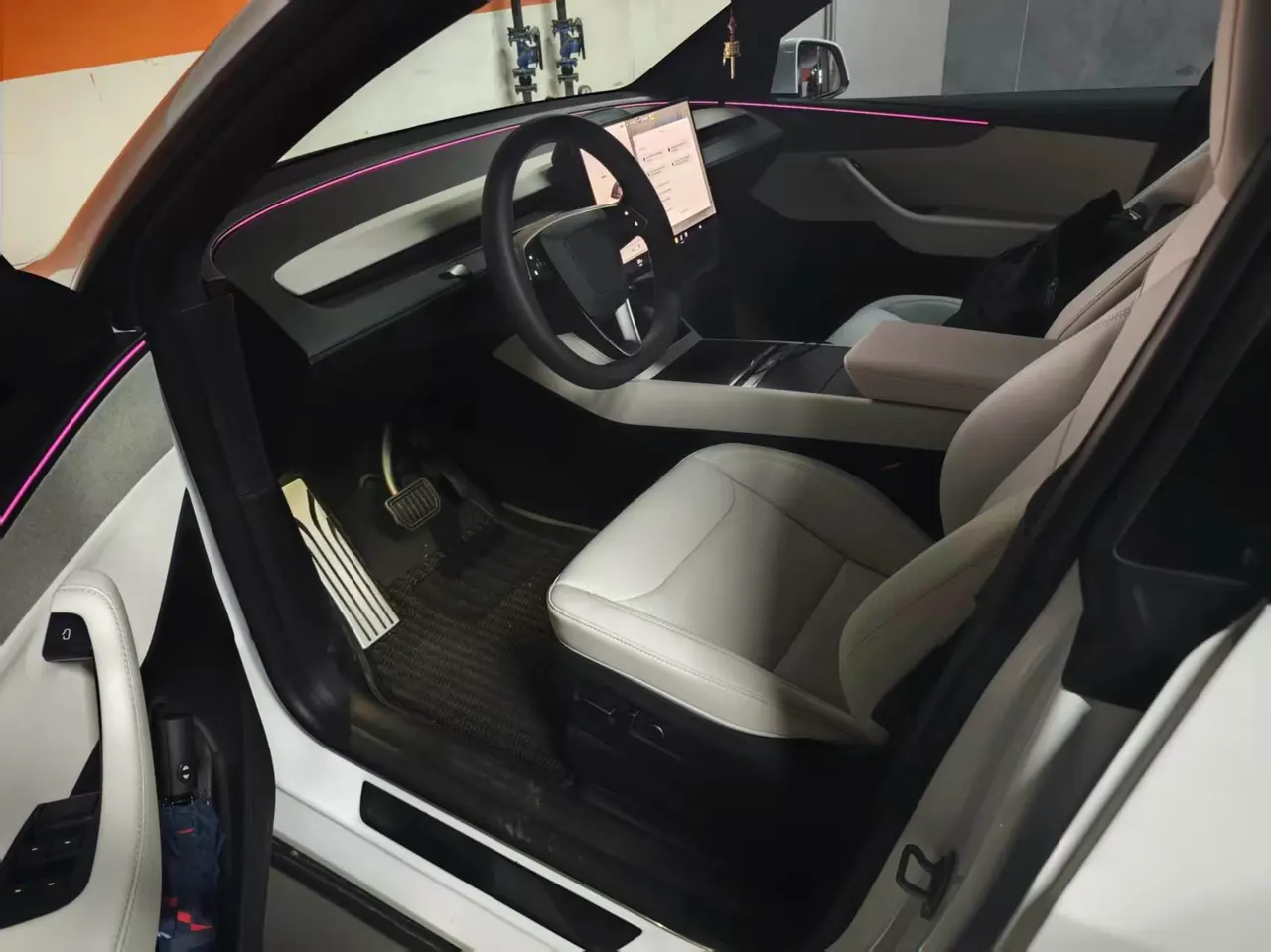 Tesla 2026 Model Y Rear-Wheel-Drive Automatic 2
