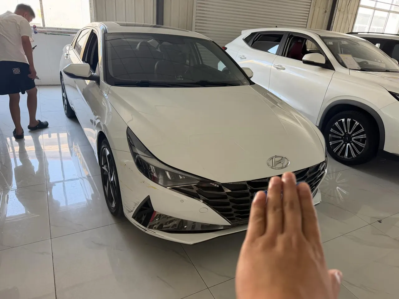 Hyundai 2022 Elantra -3-compartment 1.5 stepless LUX premium automatic gear 2