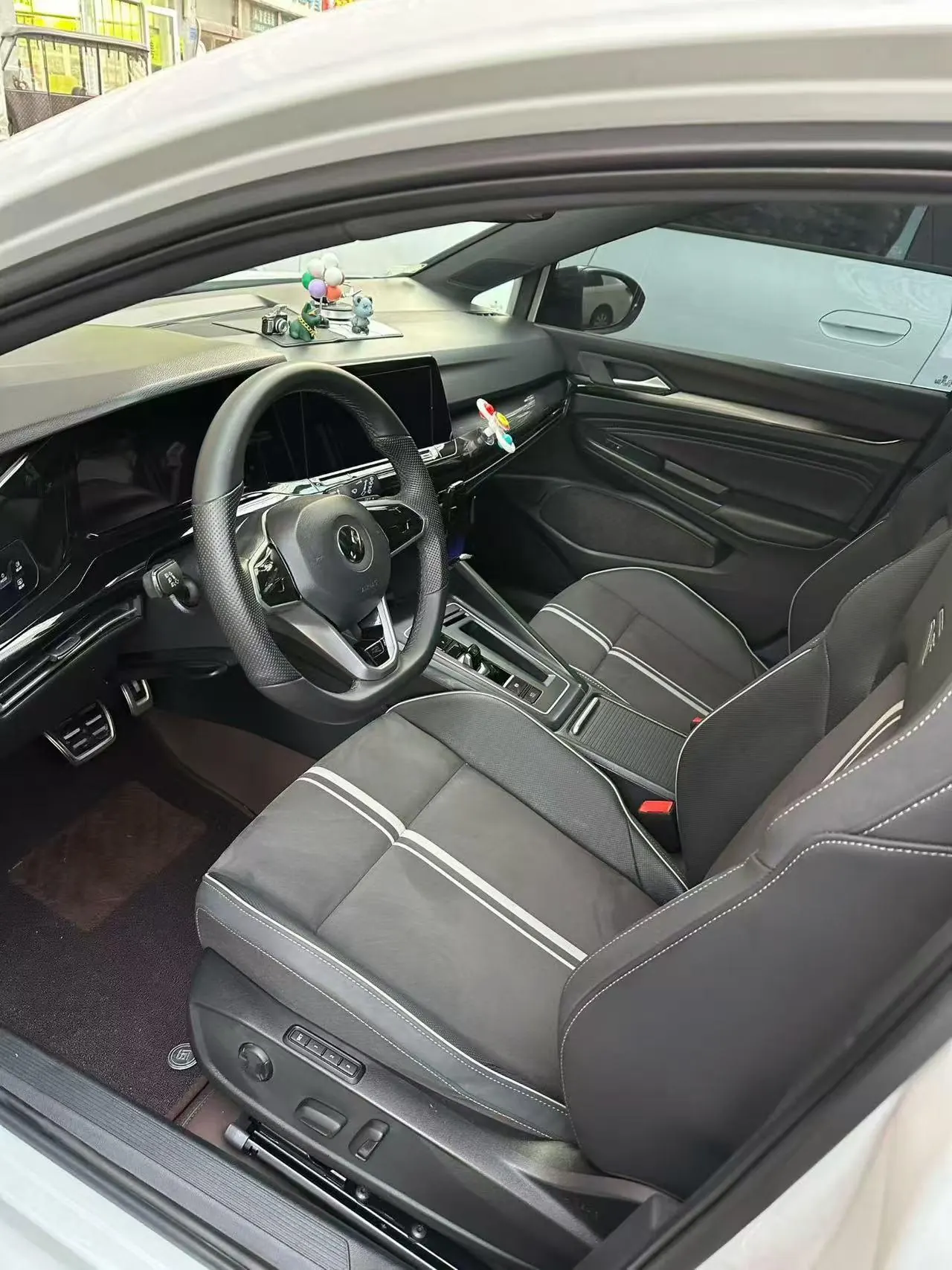 Volkswagen 2023 Golf 8 R-Line 1.4TSI 280TSI (Modified) Automatic Gear 2