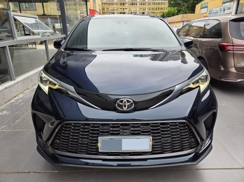 Toyota 2024 Grevia HYBRID 2.5 Stepless Premium PLUS 4WD Automatic Gear 2