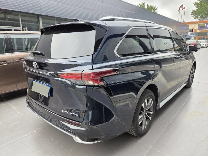 Toyota 2024 Grevia HYBRID 2.5 Stepless Premium PLUS 4WD Automatic Gear 3