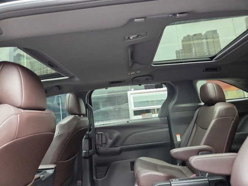 Toyota 2024 Grevia HYBRID 2.5 Stepless Premium PLUS 4WD Automatic Gear 6