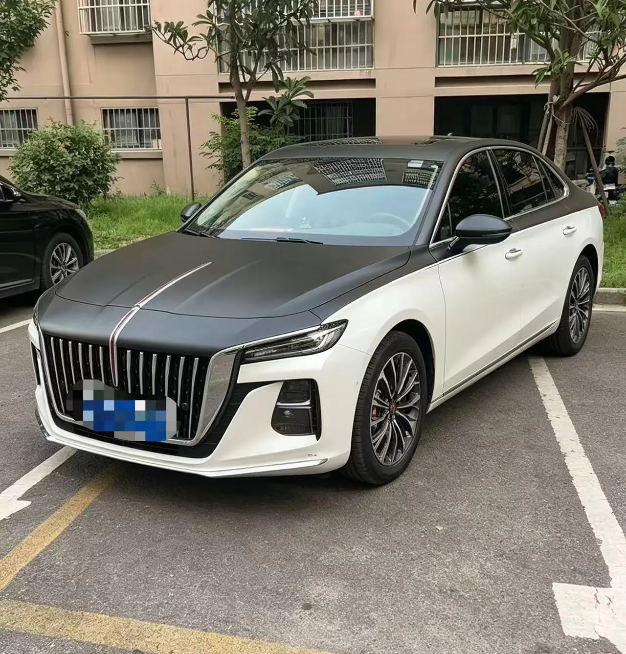 HongQi 2024 H5 1.5T Zhilian Flag Rhyme Edition Automatic Gear - View 1