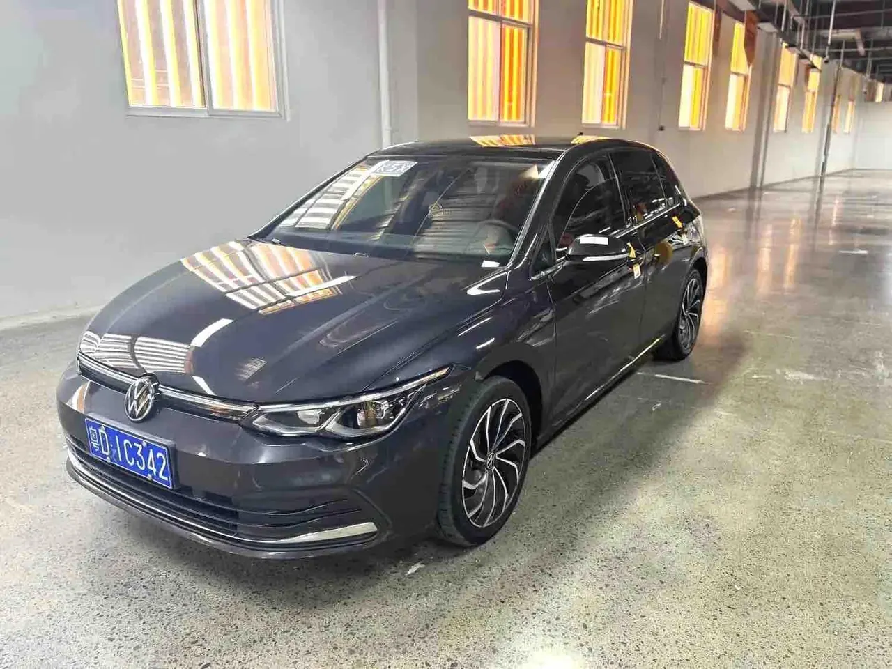 Volkswagen 2021 Golf 8 PRO 1.4TSI 280TSI Automatic - View 1