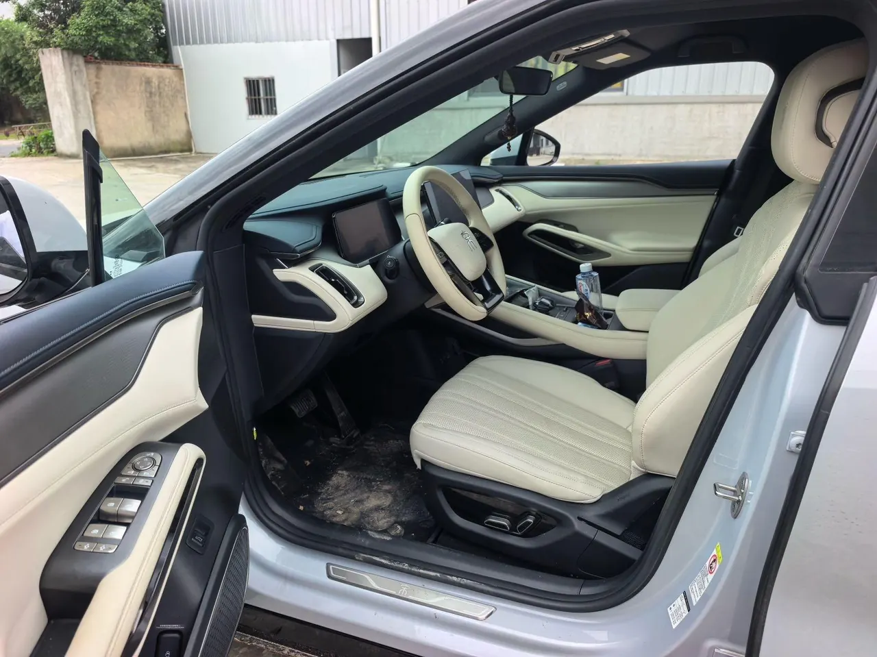 BYD 2024 Song L EV 662km Exceed automatic gear 2