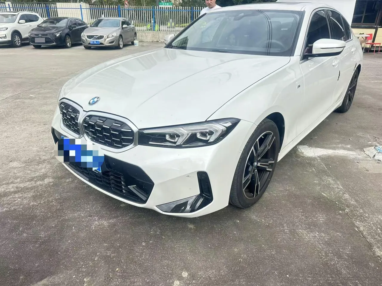 BMW 3 Series 2023 325i 2.0T M Sports Suit Automatic Gear - View 1