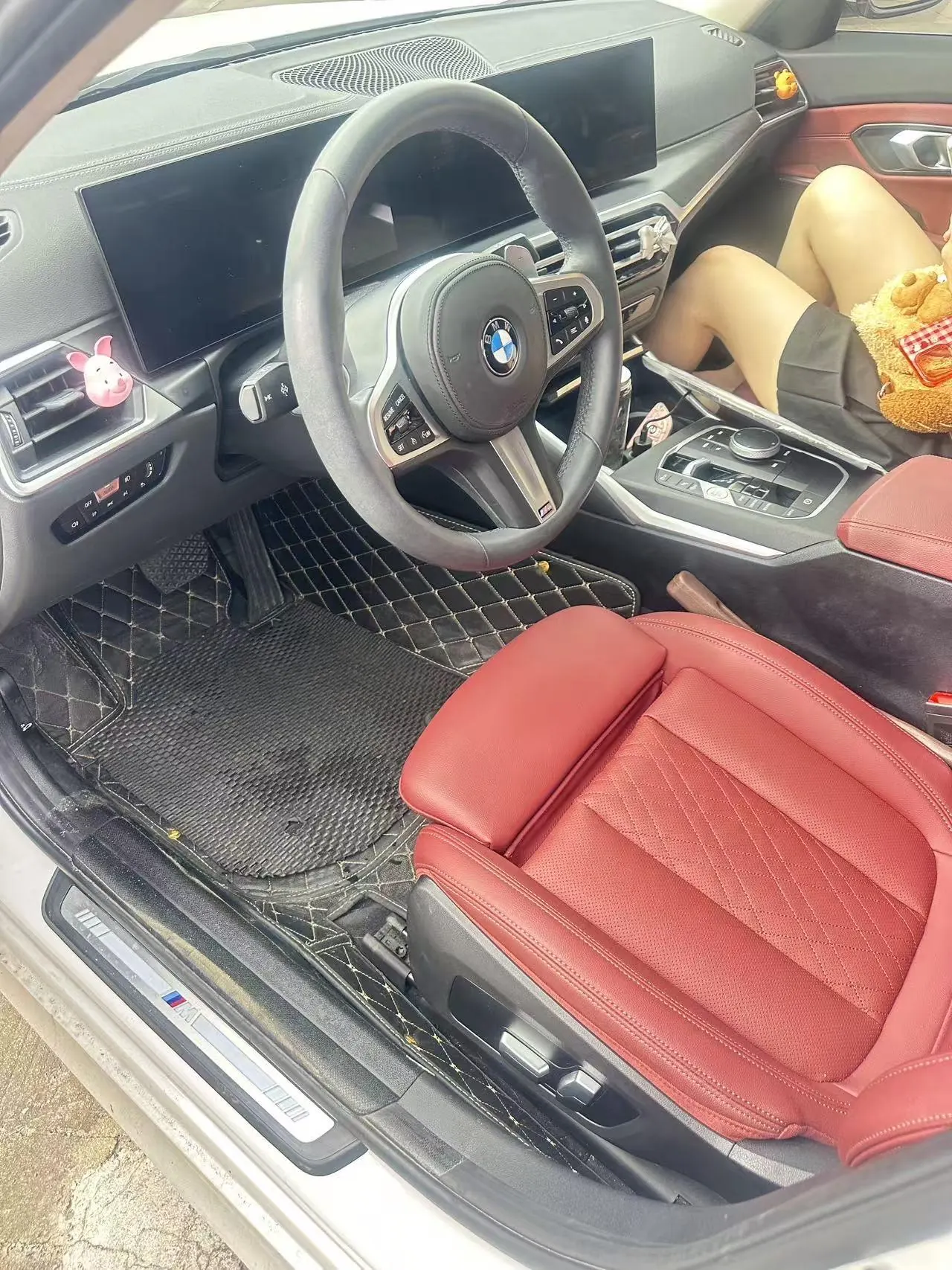 BMW 3 Series 2023 325i 2.0T M Sports Suit Automatic Gear 4