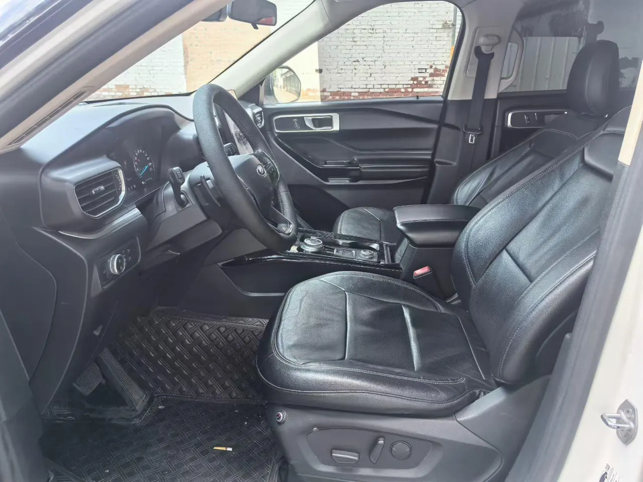 Ford 2020 Explorer 2.3T EcoBoost 285 Four-wheel Drive Titanium Edition 6-seat Automatic Gear 7