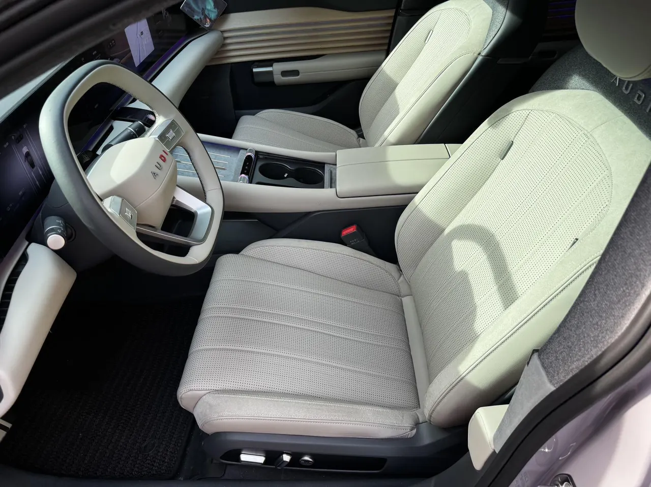 AUDI 2026 E5 Sportback Pioneer Quattro Automatic 4