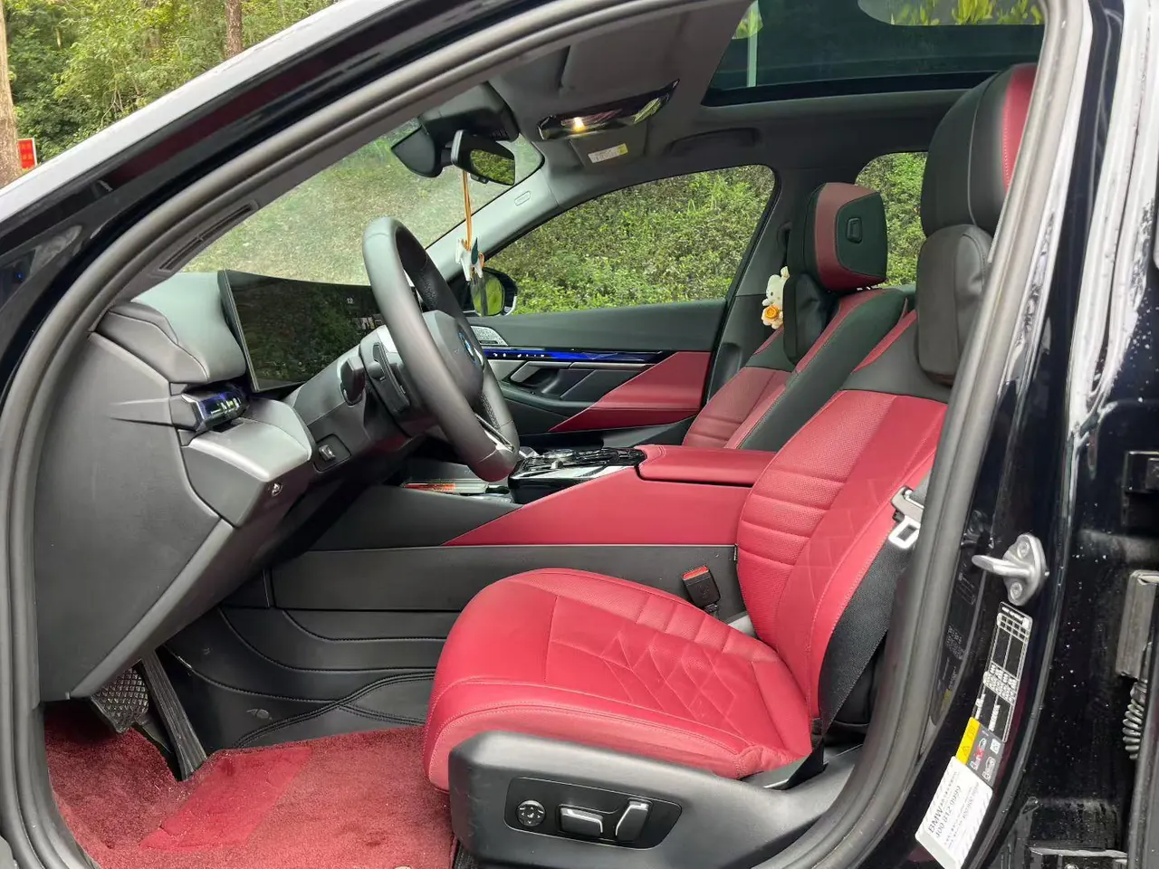 BMW 2024 i5 eDrive 35L M sports suit automatic gear 5