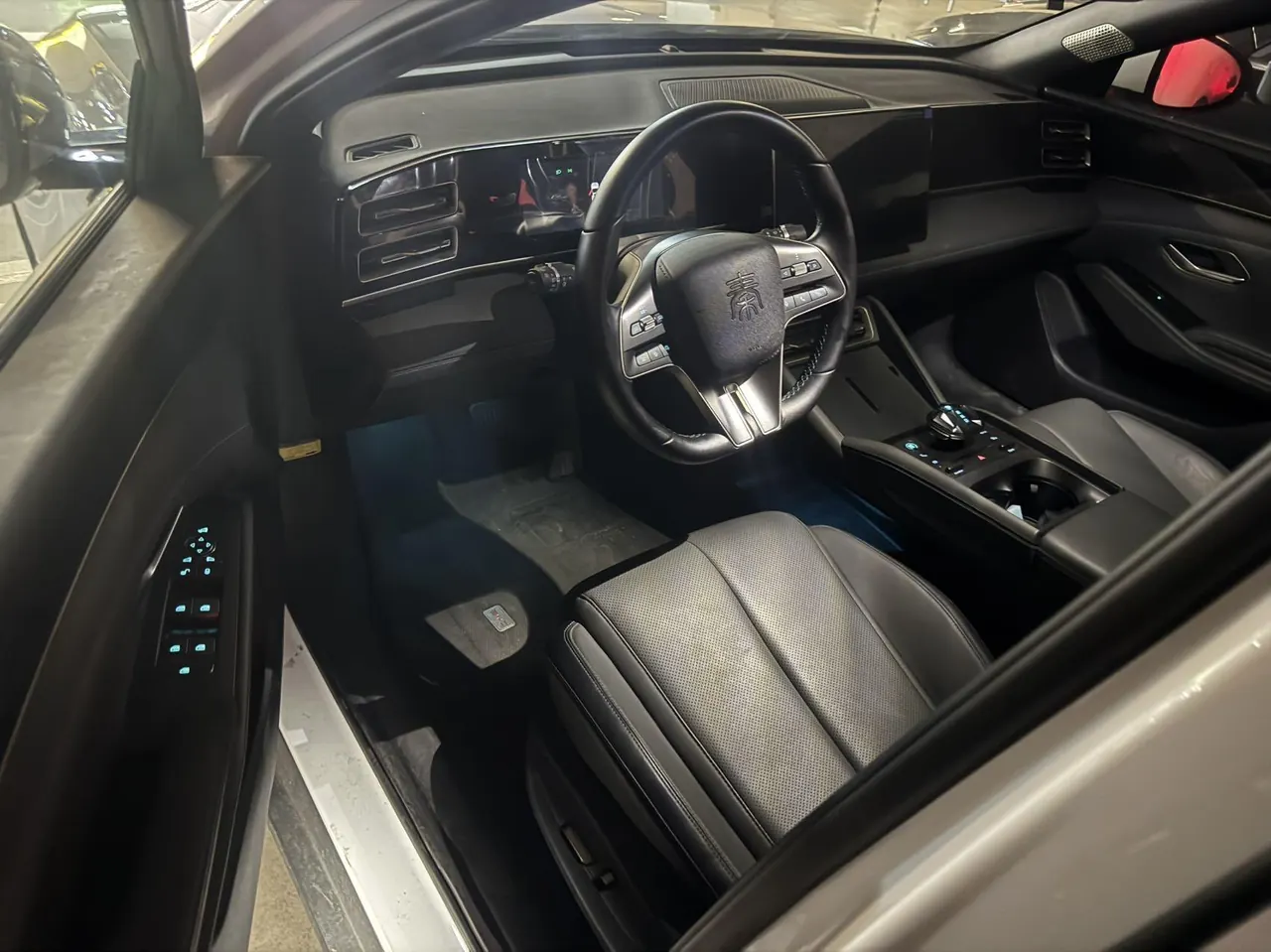 BYD 2024 Qin L DM-i 1.5 stepless 120KM Exceed automatic gear 2
