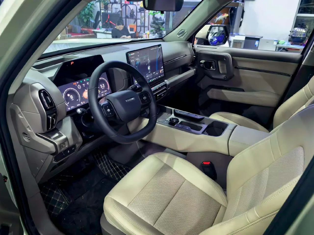 Haval 2026 big dog PLUS 2.0T four-wheel drive Chaoye version automatic gear 3