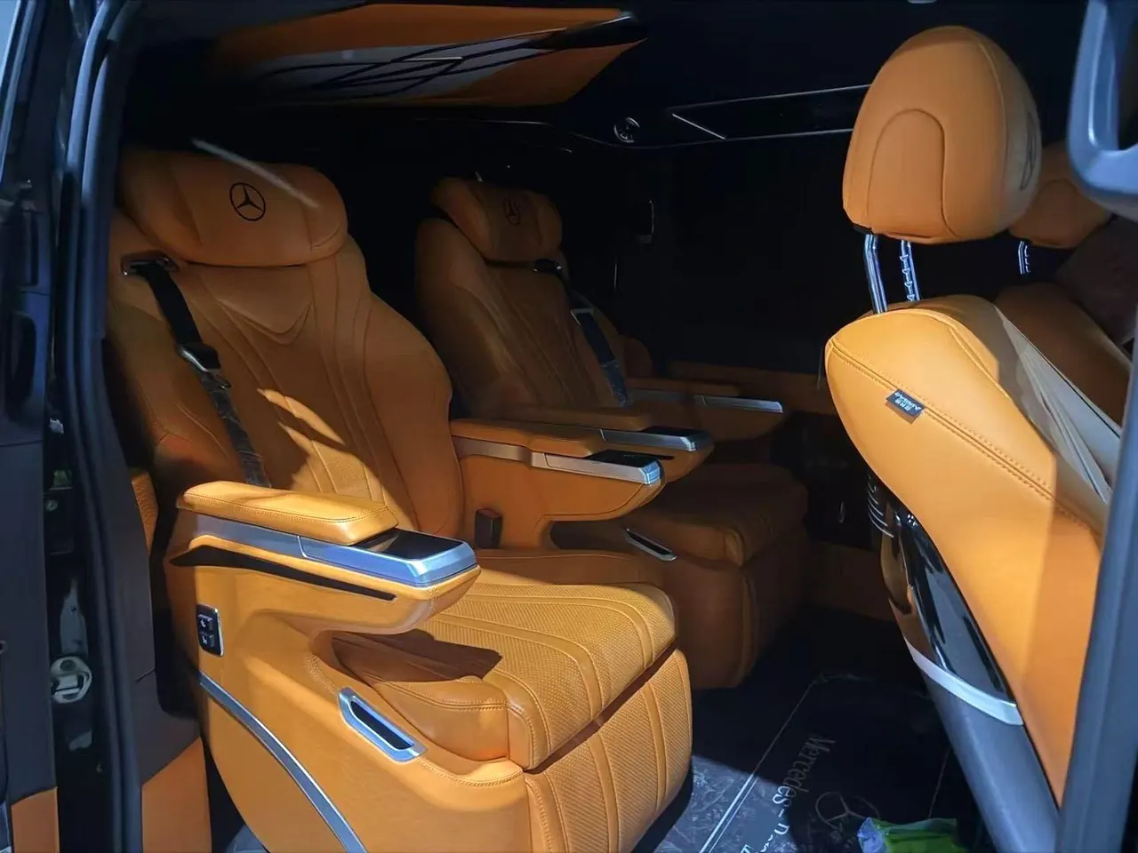 Mercedes Benz 2021 Vito 2.0T Elite Edition 7-seat Automatic Gear 6