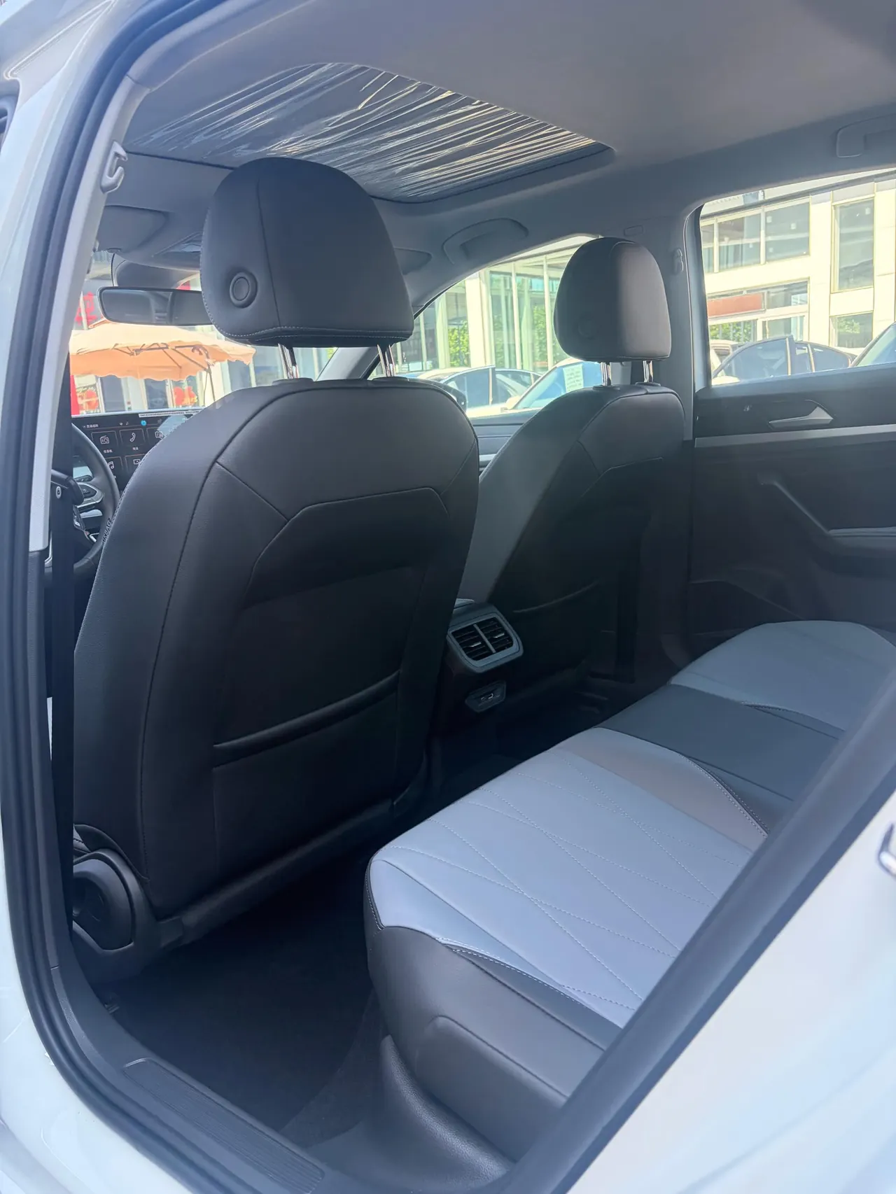 Volkswagen 2024 LaVida 1.5 5 Million Edition Automatic 6