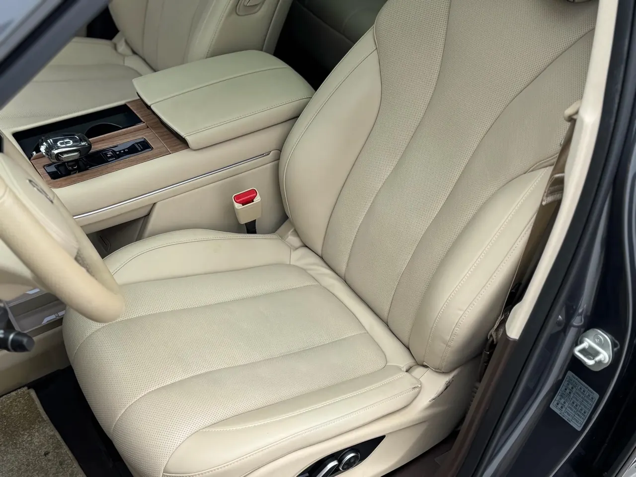 AITO 2024 AITO M7 Smart Drive Four-wheel Drive Max Edition 5-seat Automatic Gear 11