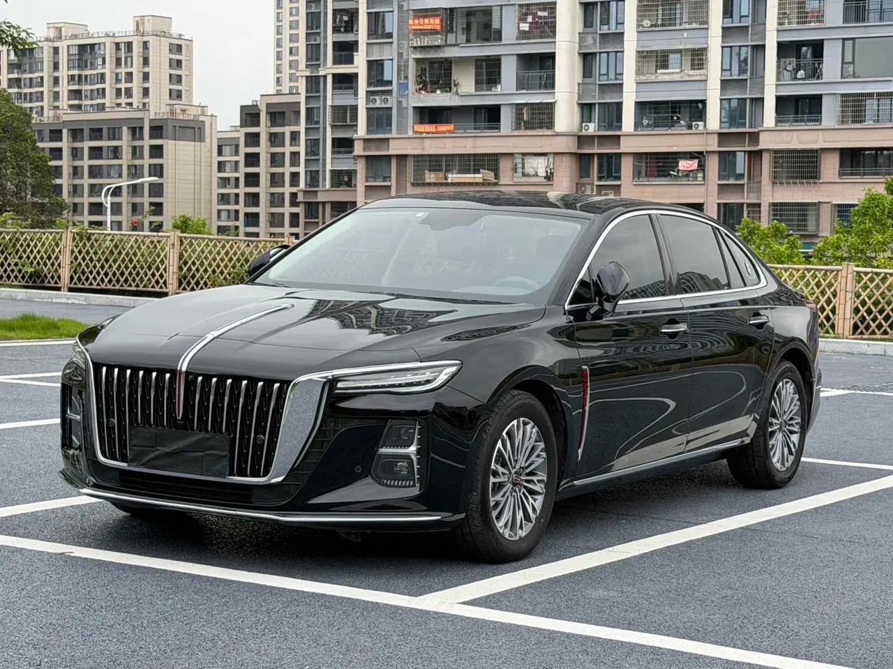 Open image lightbox: HongQi 2024 H5 1.5T Zhilian Flag Rhyme Edition Automatic Gear