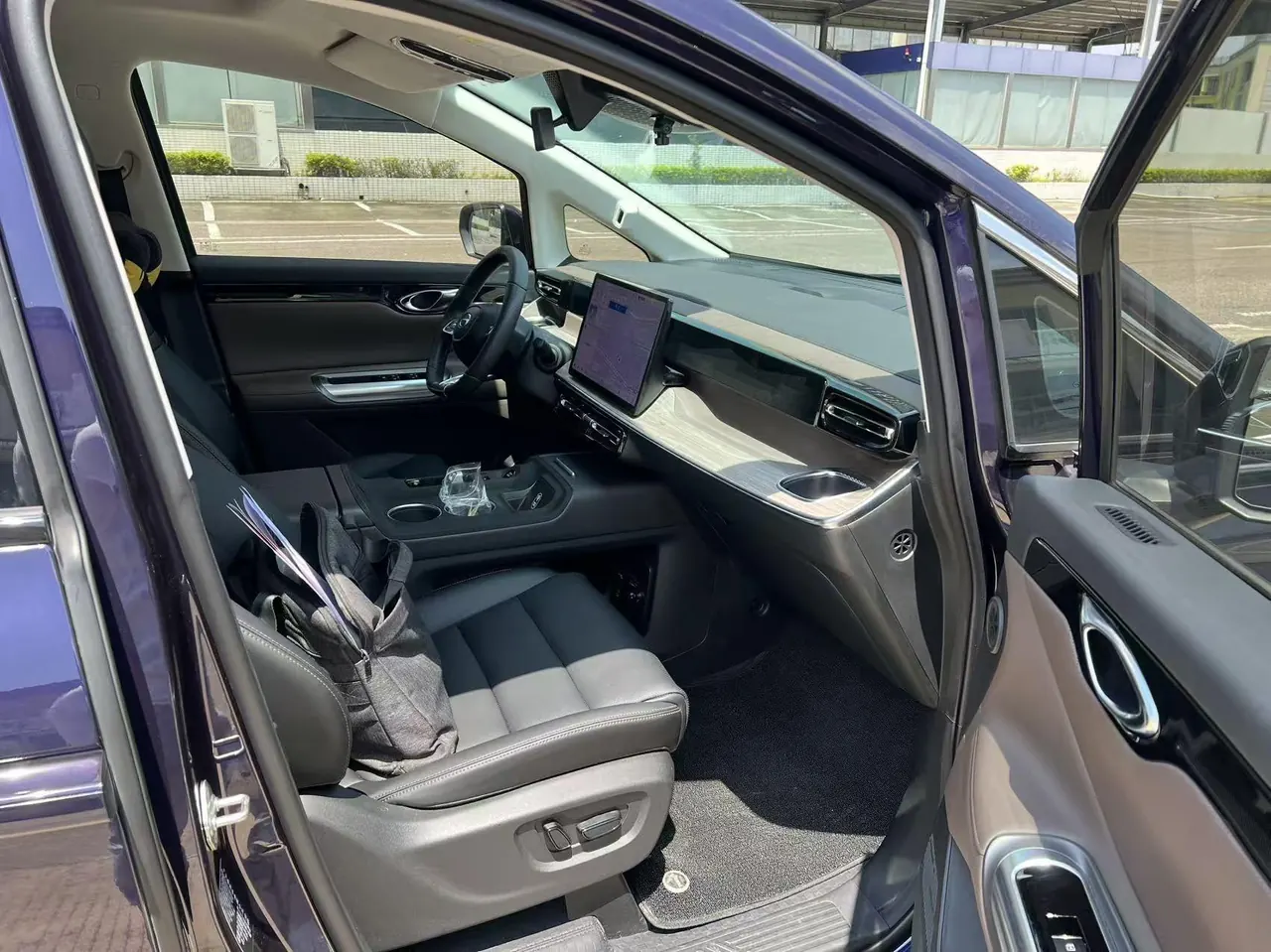 GAC Trumpchi 2024 E8 2.0 150km MAX Automatic Transmission 3