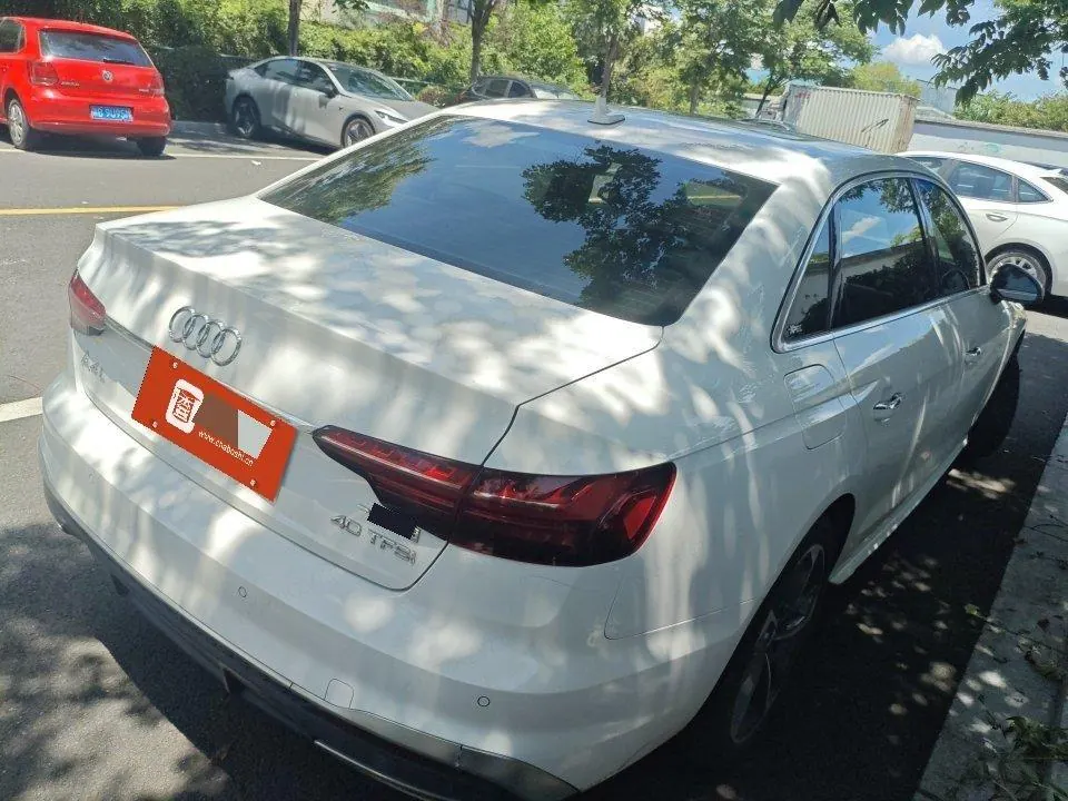 Audi 2020 A4L 2.0TFSI 40TFSI Fashion Dynamic Automatic 2