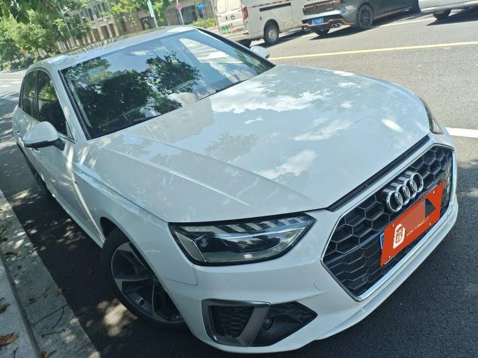Audi 2020 A4L 2.0TFSI 40TFSI Fashion Dynamic Automatic 3