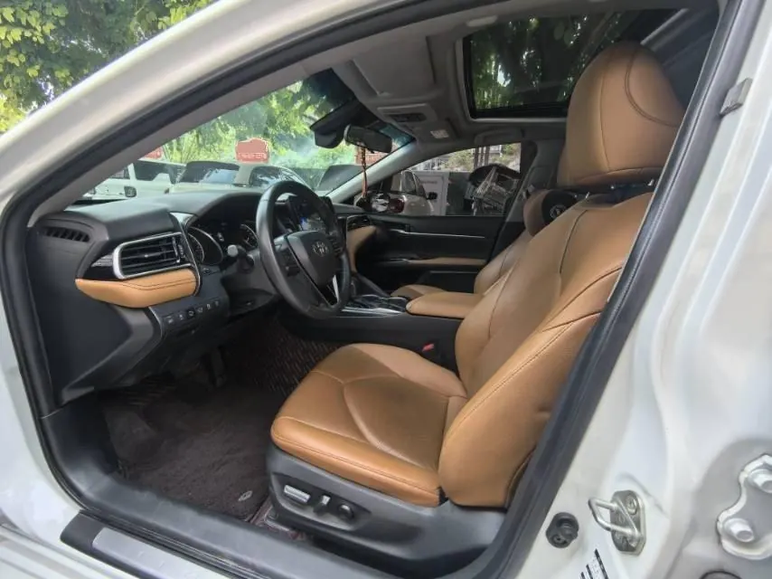 Toyota 2021 Camry 2.0G Stepless Deluxe Edition Automatic Gear 7