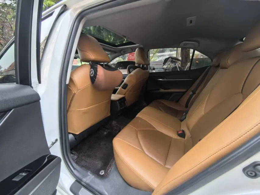 Toyota 2021 Camry 2.0G Stepless Deluxe Edition Automatic Gear 8