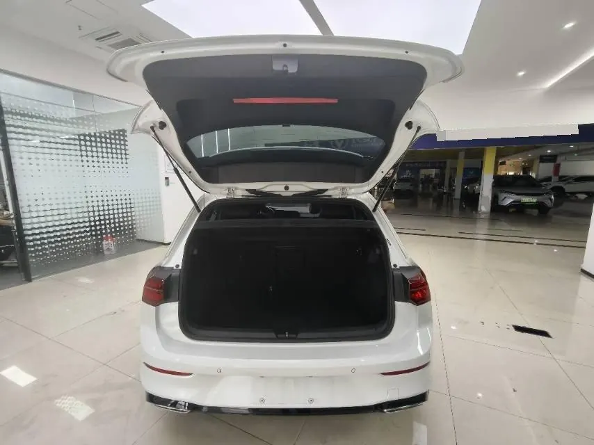 Volkswagen 2021 Golf 8 R-Line 1.4TSI 280TSI Automatic 10