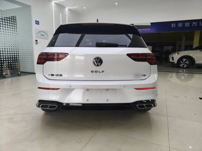 Volkswagen 2021 Golf 8 R-Line 1.4TSI 280TSI Automatic 12
