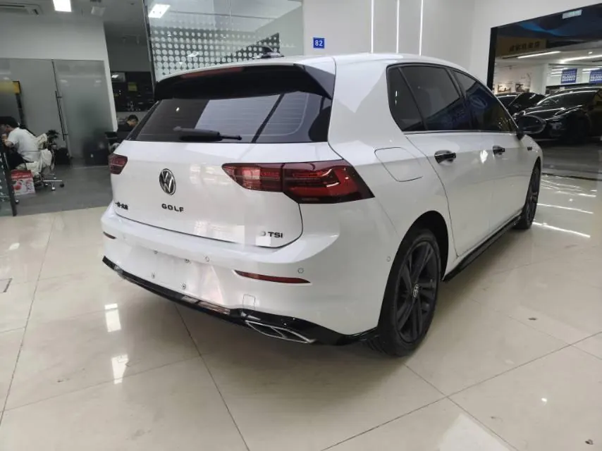 Volkswagen 2021 Golf 8 R-Line 1.4TSI 280TSI Automatic 13
