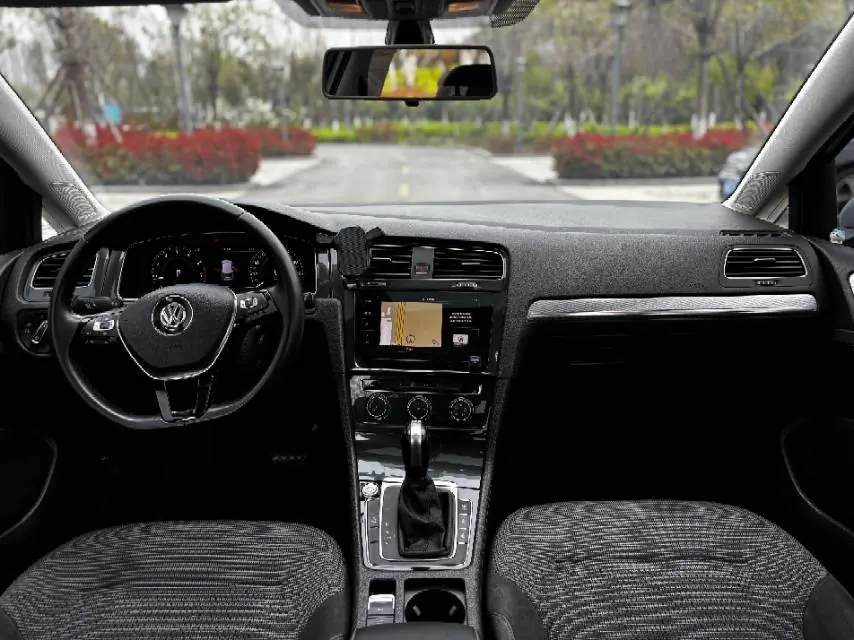 Volkswagen 2020 Golf 7 1.4TSI 280TSI Beloved Edition Comfortable Automatic 5