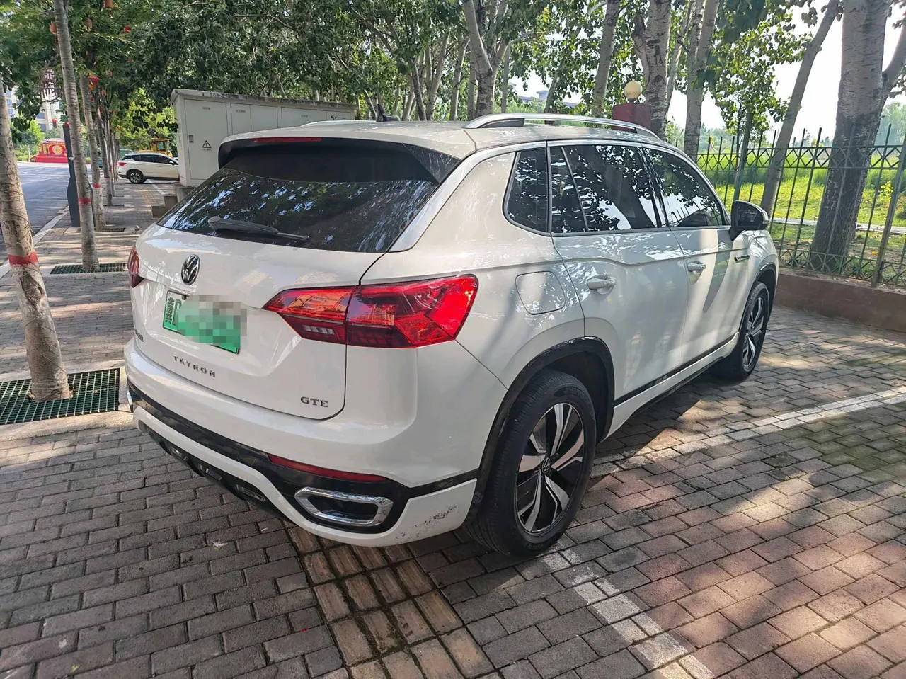 Volkswagen 2022 GTE 1.4T Luxury Automatic Gear 3