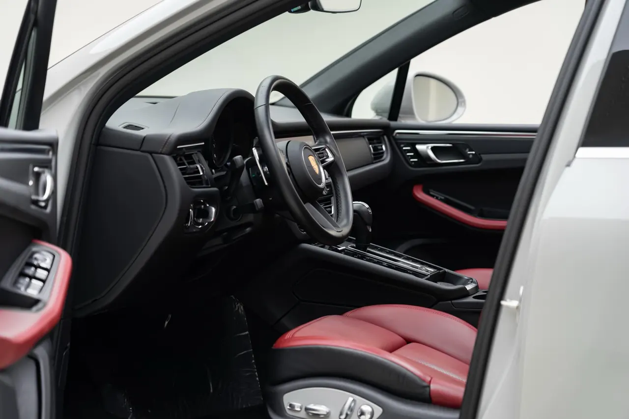 Porsche Macan (Imported) 2024 Macan 2.0T Automatic Gear 4