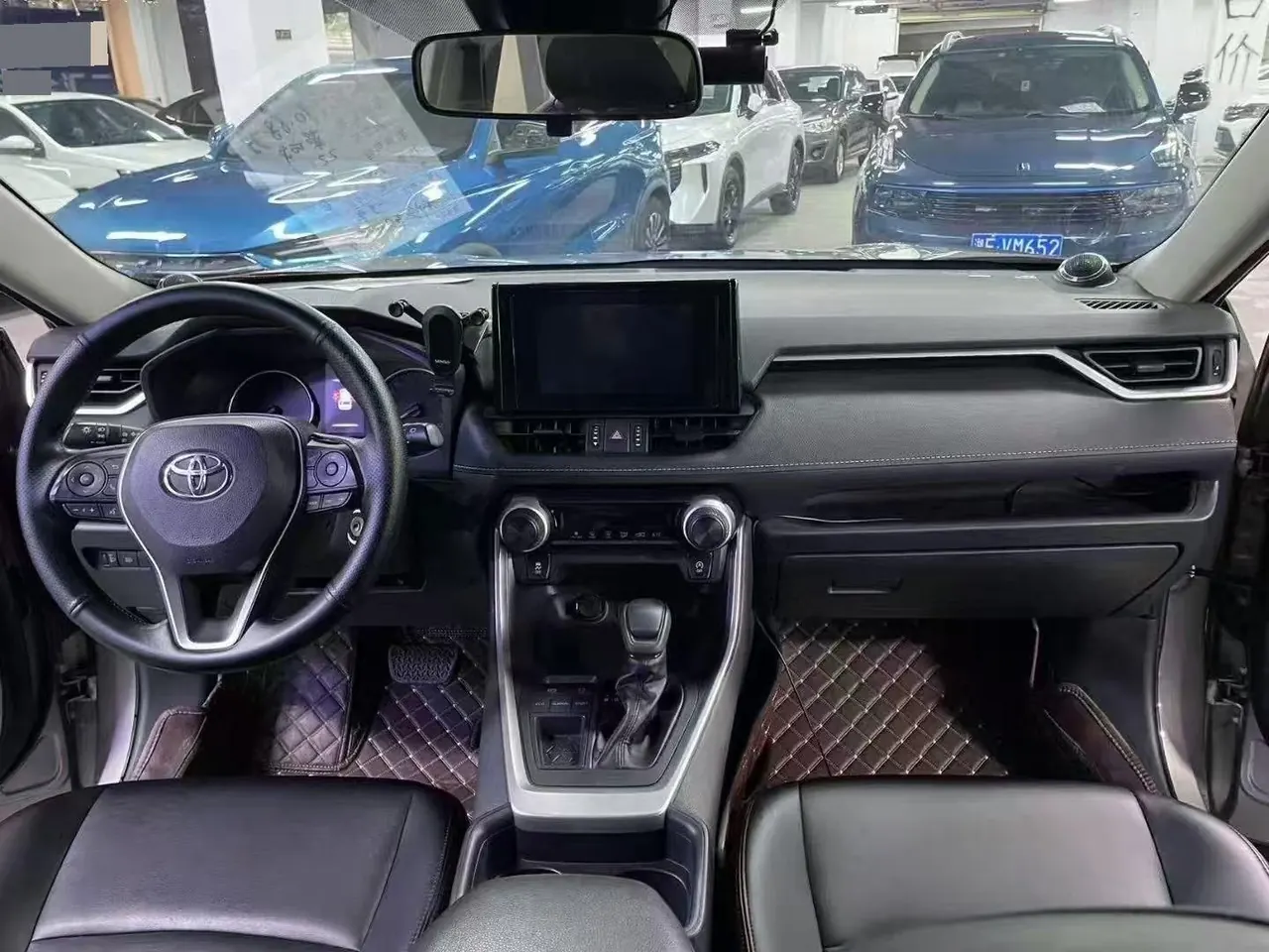 Toyota 2022 RAV4 Rongbo 2.0 Stepless Two-Drive Fashion Edition Automatic Gear 4