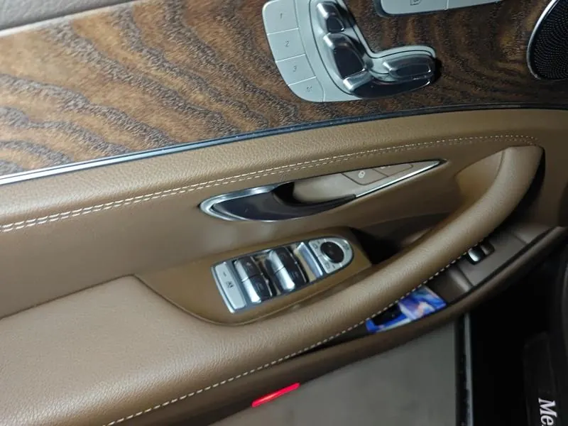 Mercedes Benz E Class 2022 E 300 L 2.0T Fashion (Change 2) Automatic Gear 7