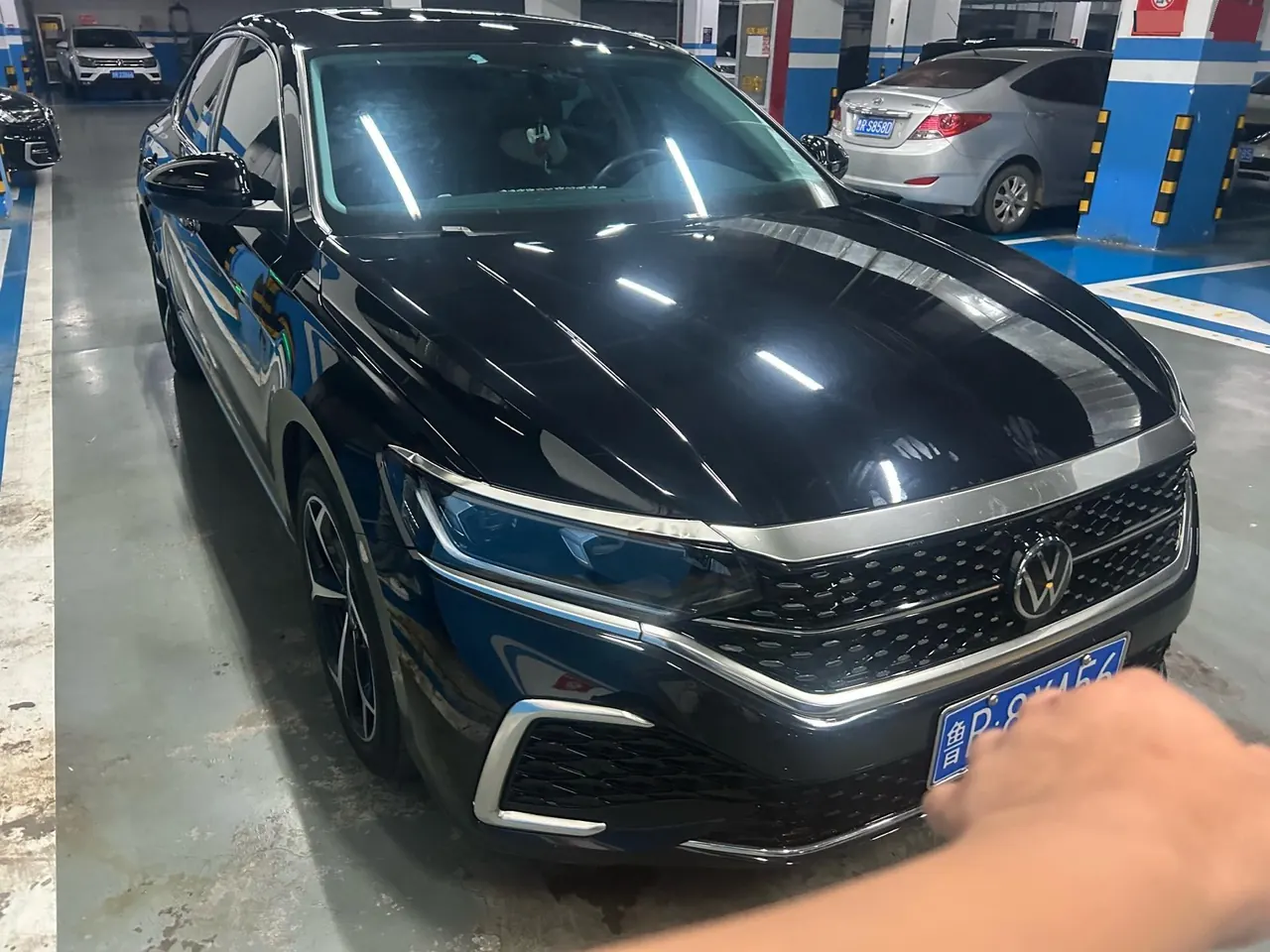Volkswagen 2024 Passat 2.0TSI 330TSI Star Elite Edition Automatic Gear 5