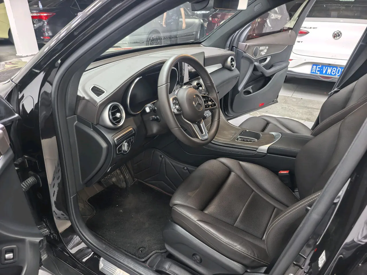 Mercedes Benz 2022 GLC 300 L 4MATIC 2.0T Dynamic (Modified) Automatic Gear 7
