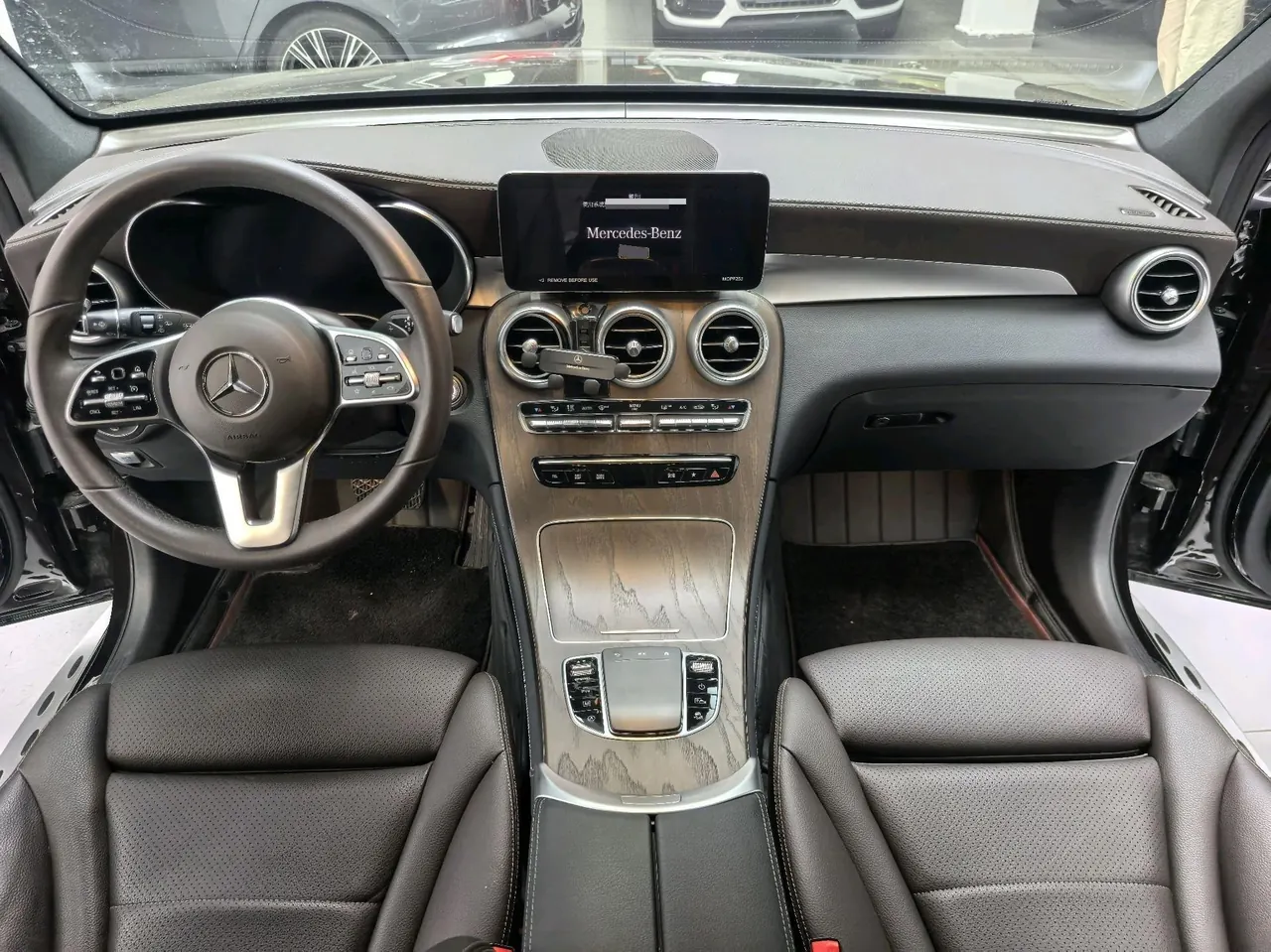 Mercedes Benz 2022 GLC 300 L 4MATIC 2.0T Dynamic (Modified) Automatic Gear 8