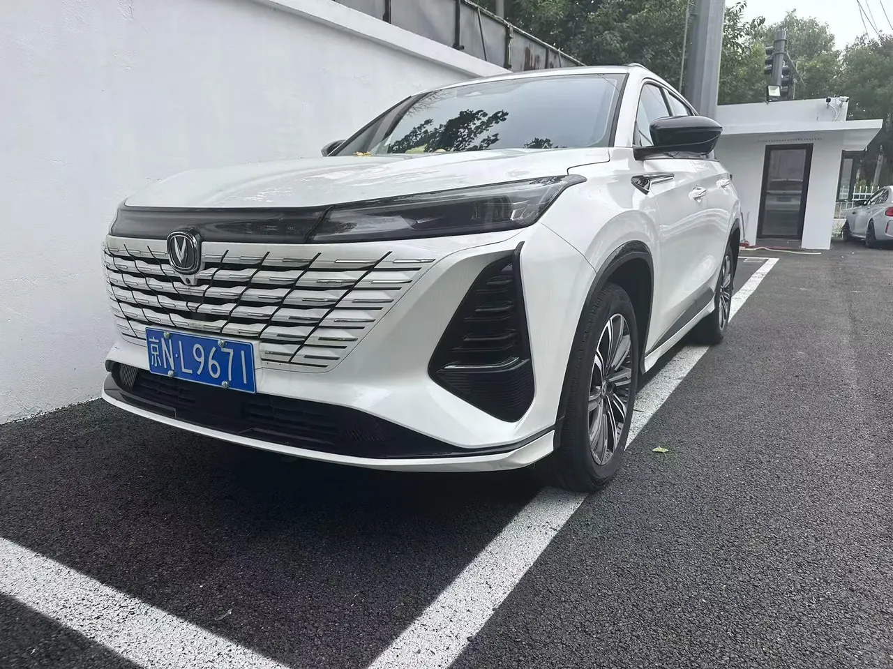 ChangAn 2024 CS75 PLUS 1.5T Champion Edition Smart Driving and Collar Automatic Gear - View 1