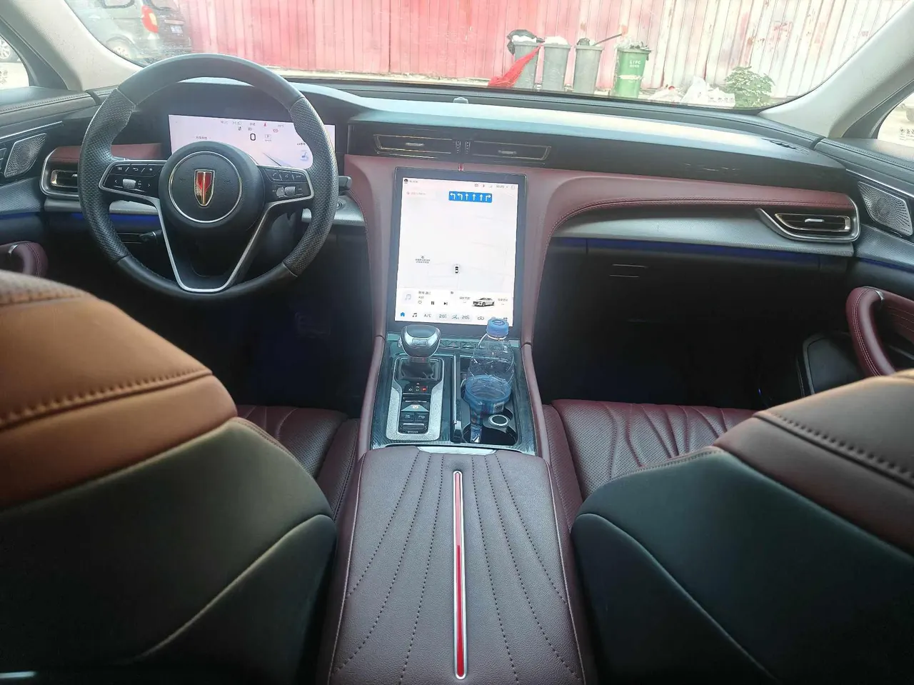 HongQi 2024 H5 2.0T Zhilian Flag Collar Edition Automatic Gear 8