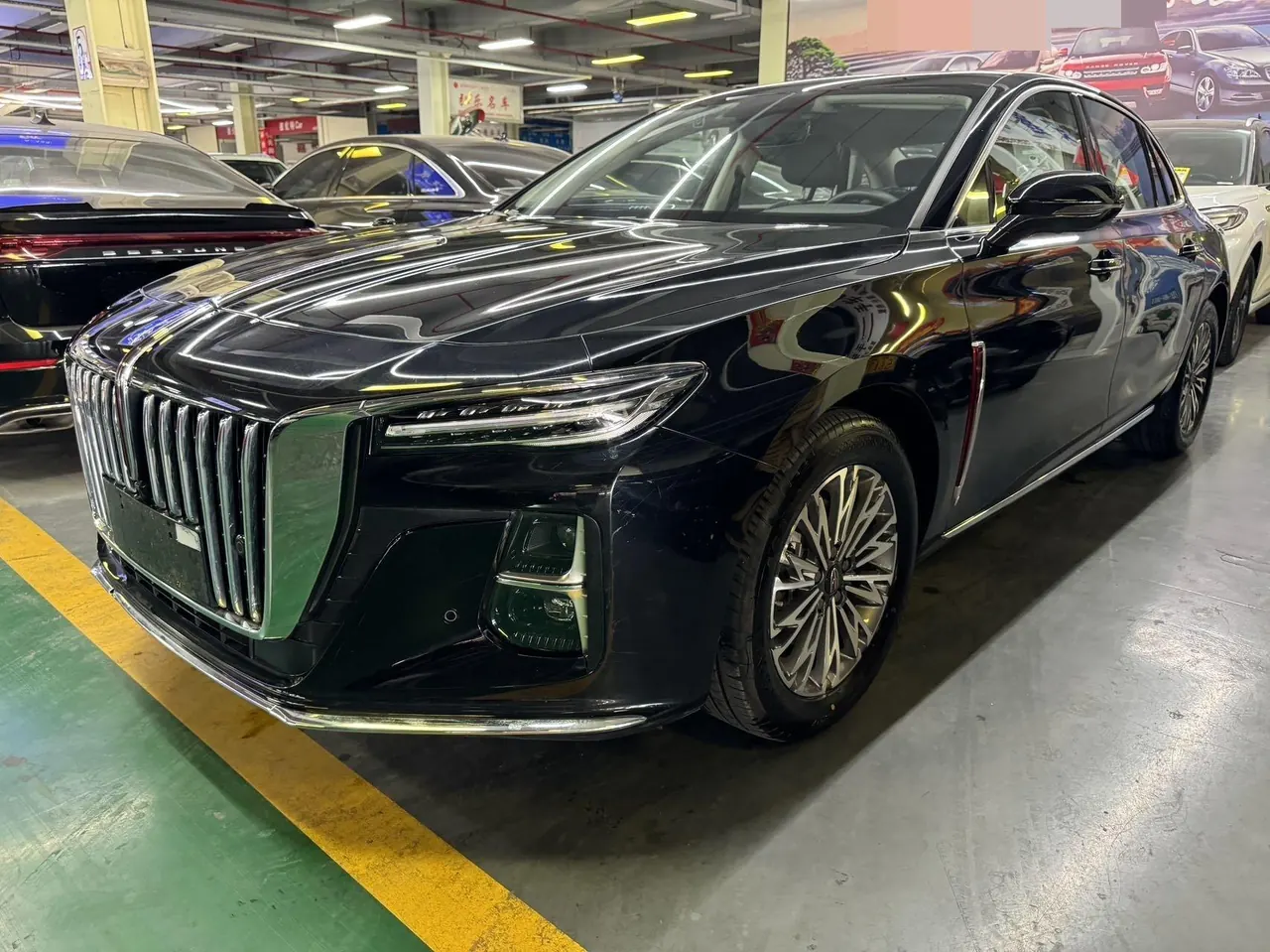 Open image lightbox: HongQi 2024 H5 1.5T Zhilian Flag Rhyme Edition Automatic Gear