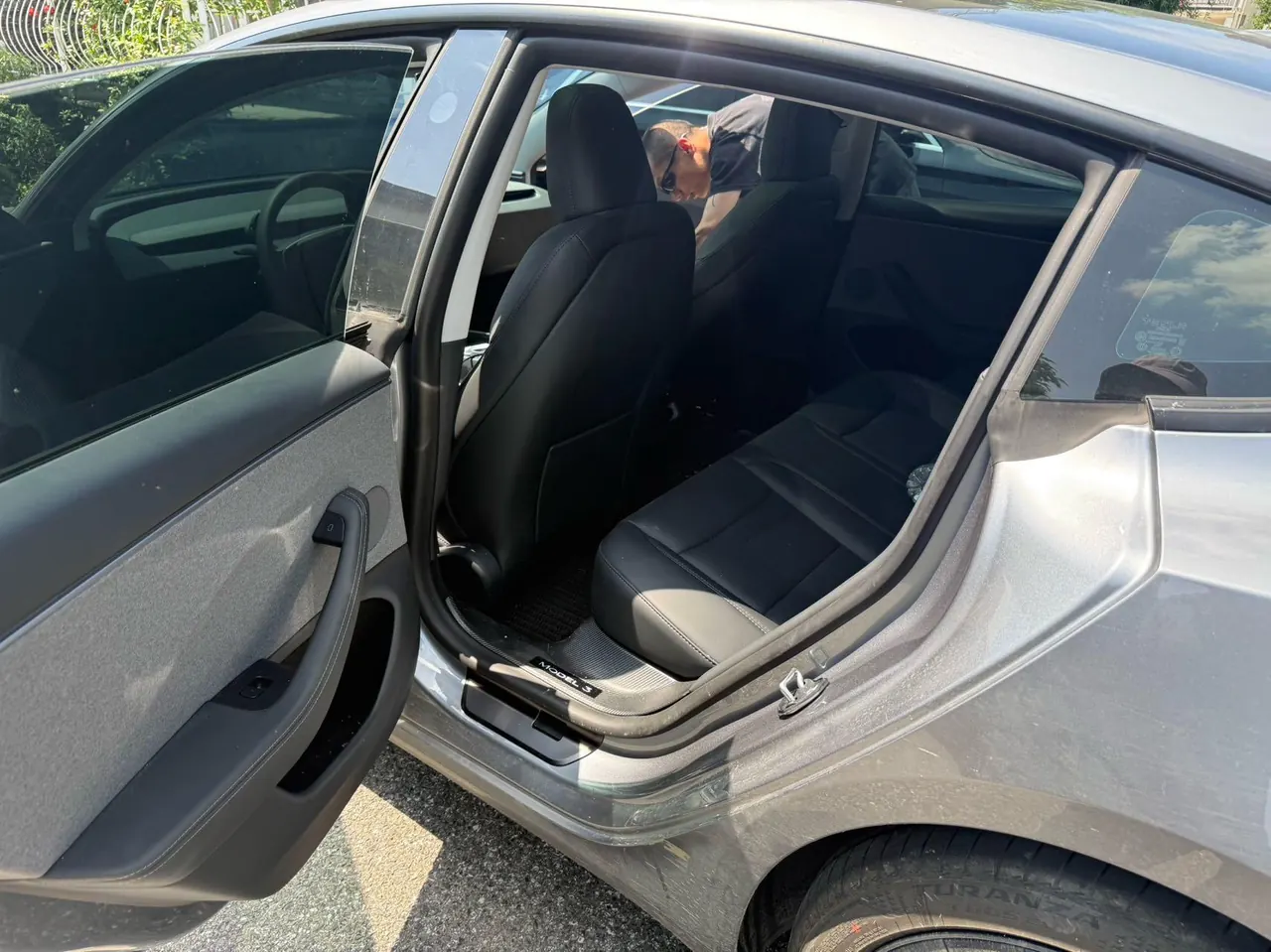 Tesla 2025 Model 3 Rear-Wheel-Drive Edition (facelift) Automatic Transmission 3