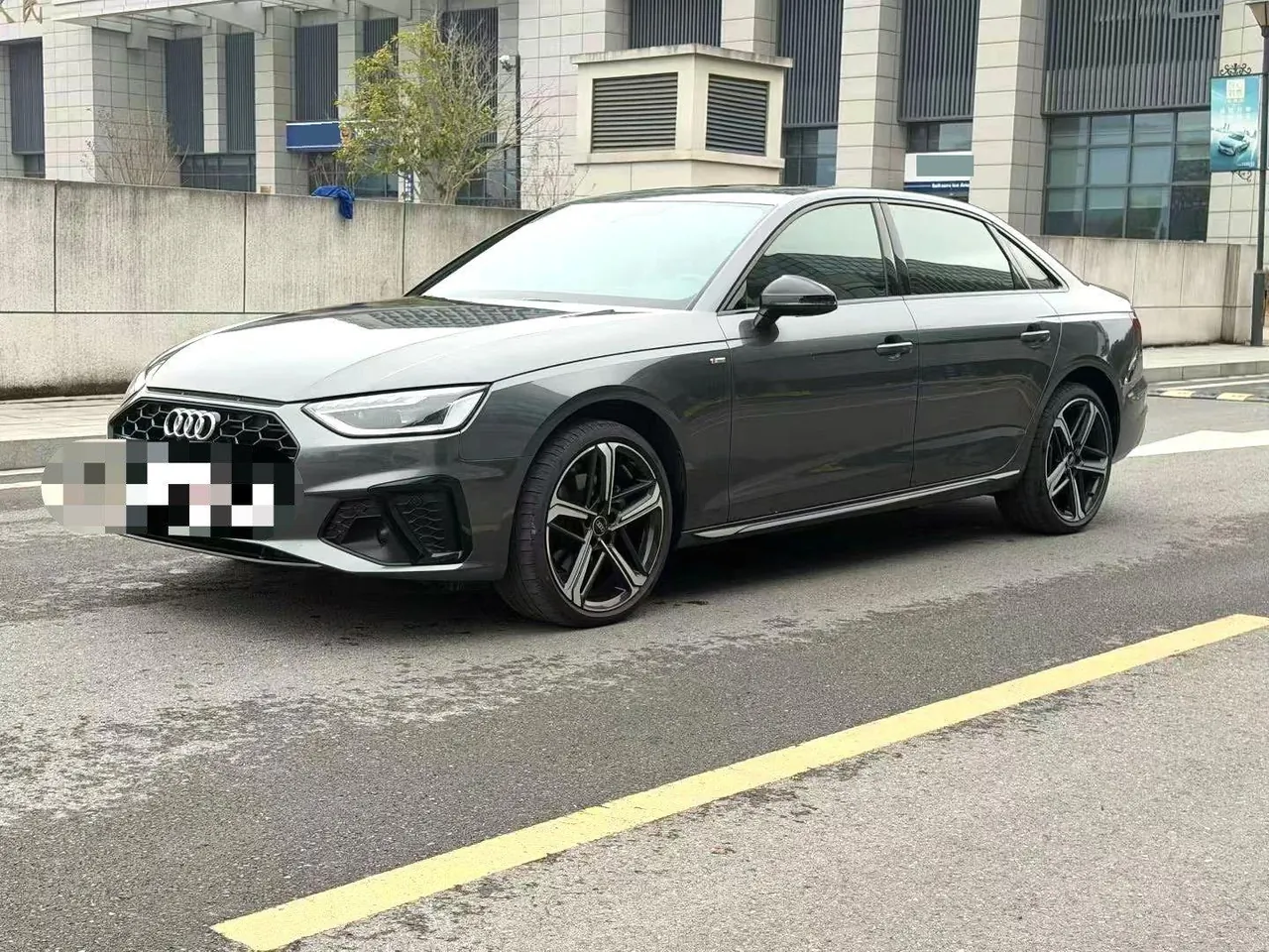 Audi 2024 A4L 2.0TFSI 40TFSI Deluxe Dynamic (Starry Night Edition) Automatic Gear - View 1