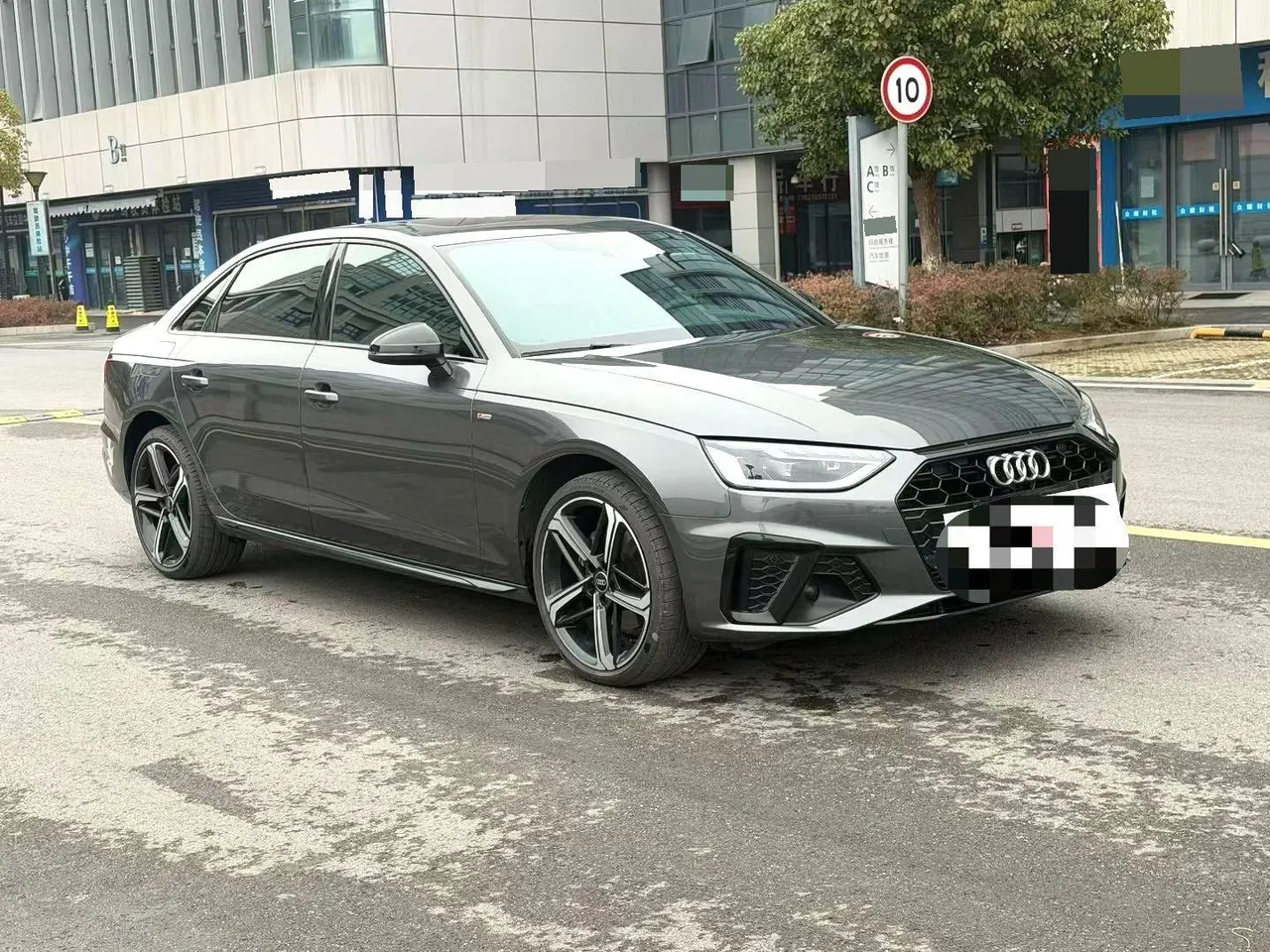 Audi 2024 A4L 2.0TFSI 40TFSI Deluxe Dynamic (Starry Night Edition) Automatic Gear 5