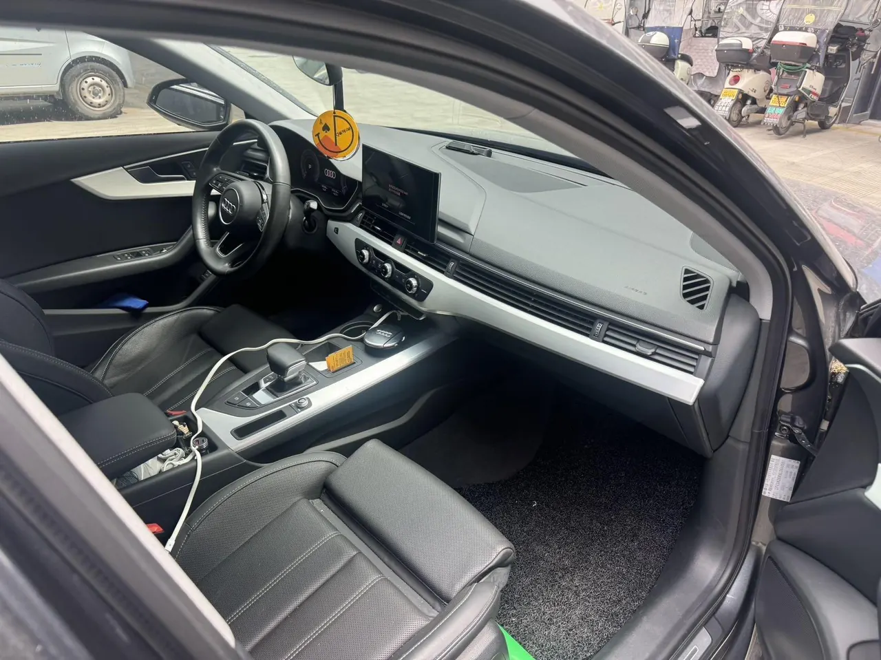 Audi 2020 A4L 2.0TFSI 40TFSI Fashion Dynamic Automatic 4