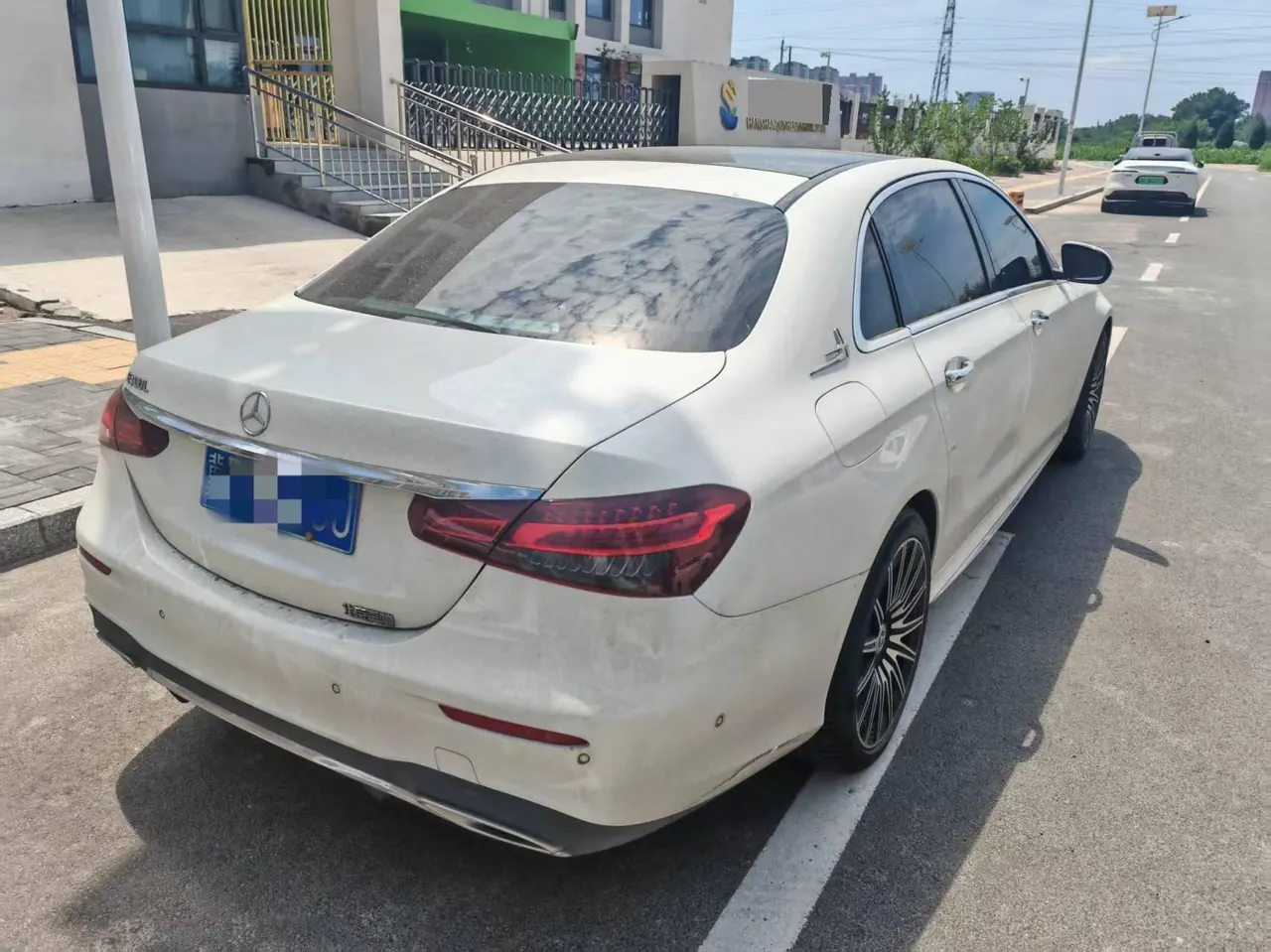 Mercedes Benz E-Class 2022 E 300 L 2.0T Sports Luxury (Change 2) Automatic Gear 2