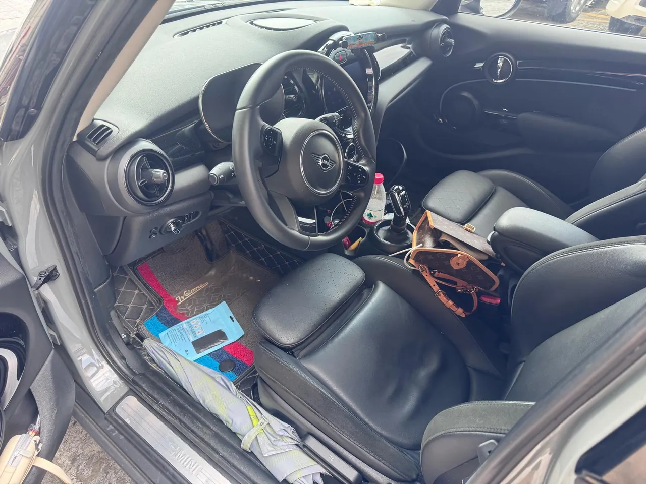 MINI Mini 5-Door (Imported) 2022 Mini Cooper 1.5T Camden Limited Edition Automatic Gear 2