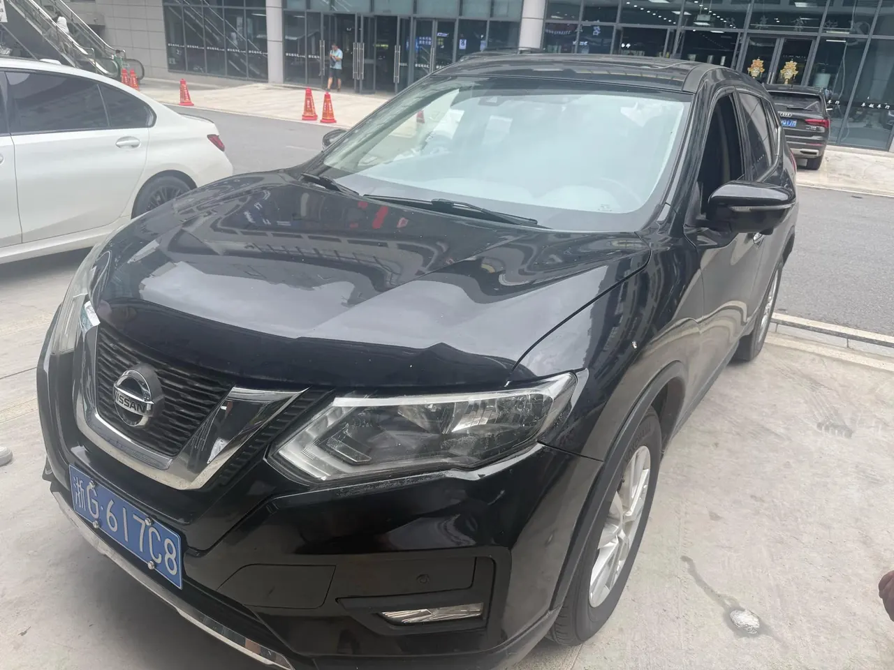 Открыть галерею: Nissan 2020 Qijun 2.0 Stepless XL ITS Two-Drive Comfort Edition Automatic Gear