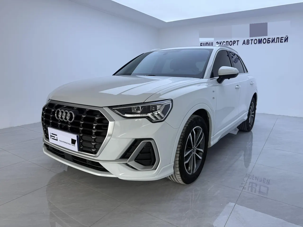 Audi 2022 Q3 1.4TFSI 35TFSI Aggressive Dynamic Automatic - View 1