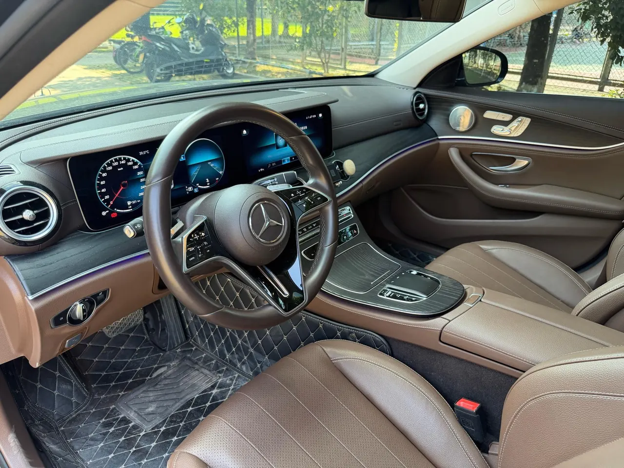 Mercedes Benz E Class 2022 E 300 L 2.0T Luxury (Modified) Automatic Gear 6