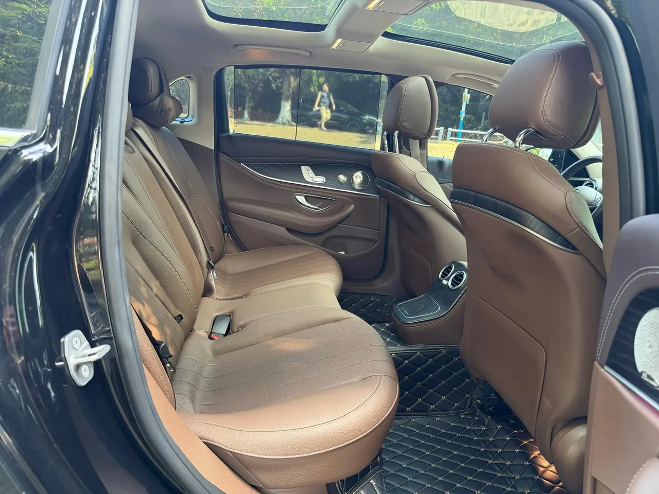 Mercedes Benz E Class 2022 E 300 L 2.0T Luxury (Modified) Automatic Gear 7