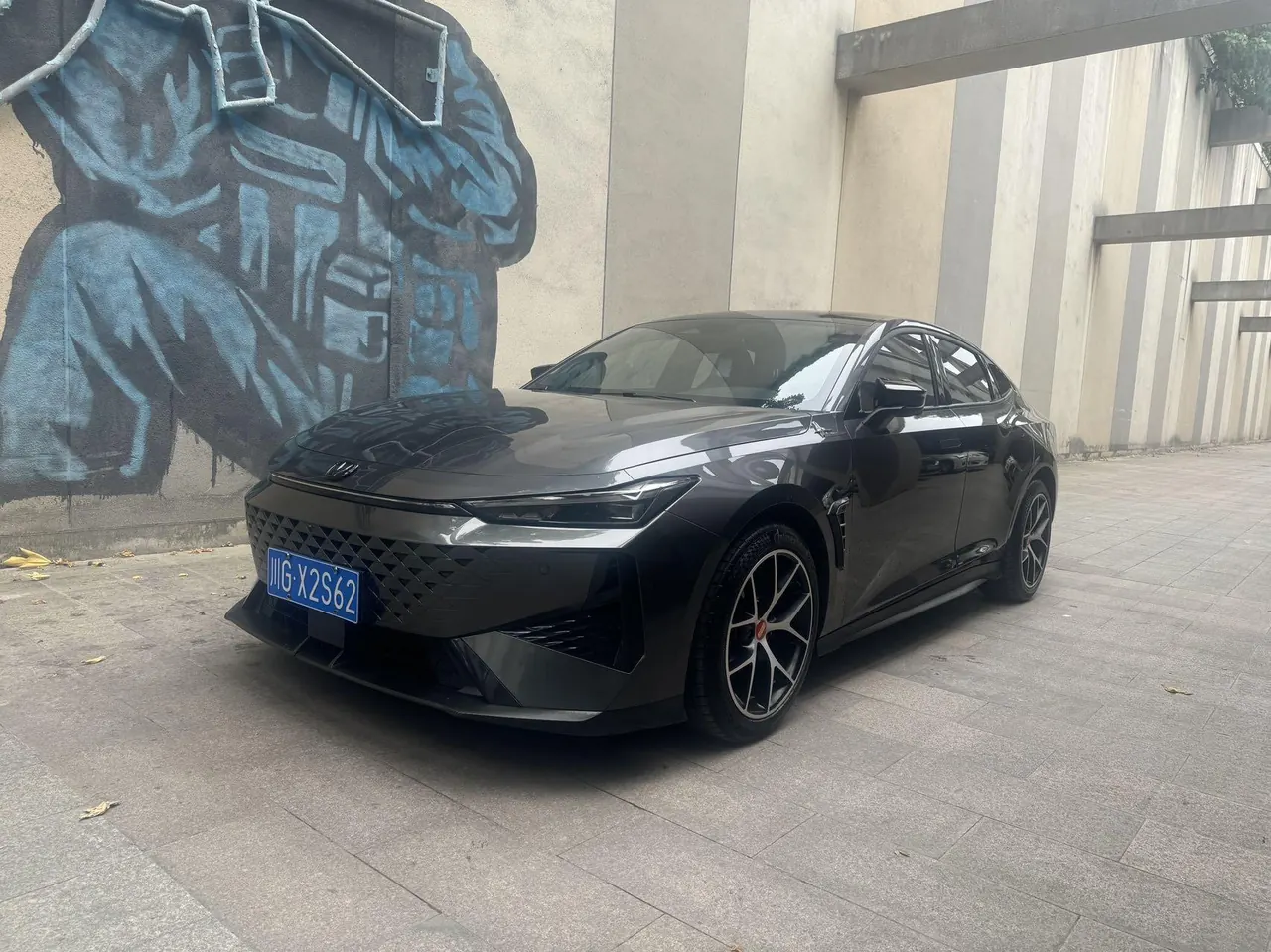 ChangAn 2024 UNI-V 1.5T Prestige Automatic - View 1